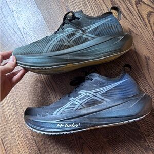 ASICS Megablast Men’s Size 8/Women’s Size 9.5